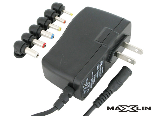 [715005] Adaptador De Corriente SWITCHADO, 12VDC 1.2A, 6 Puntas ADP12V1-2A6P